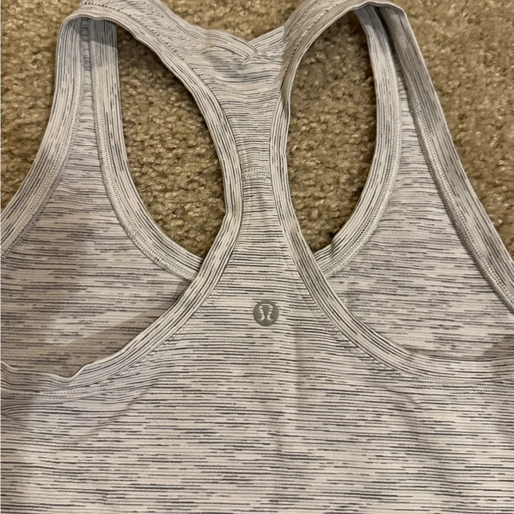 Lululemon Athletica Light Gray Racerback workout Tank Top Size‎ Small